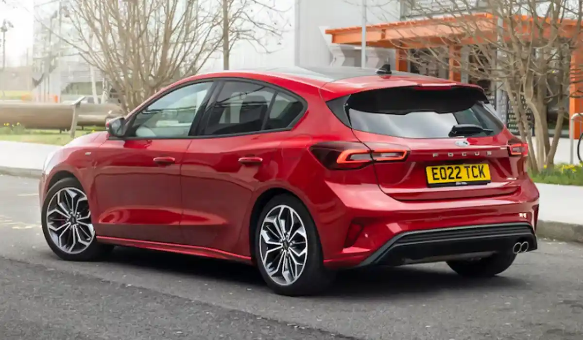 The Ford Focus is comfortable on the motorway and fun in corners, but there is a little wind and road noise 2023 Ford Focus